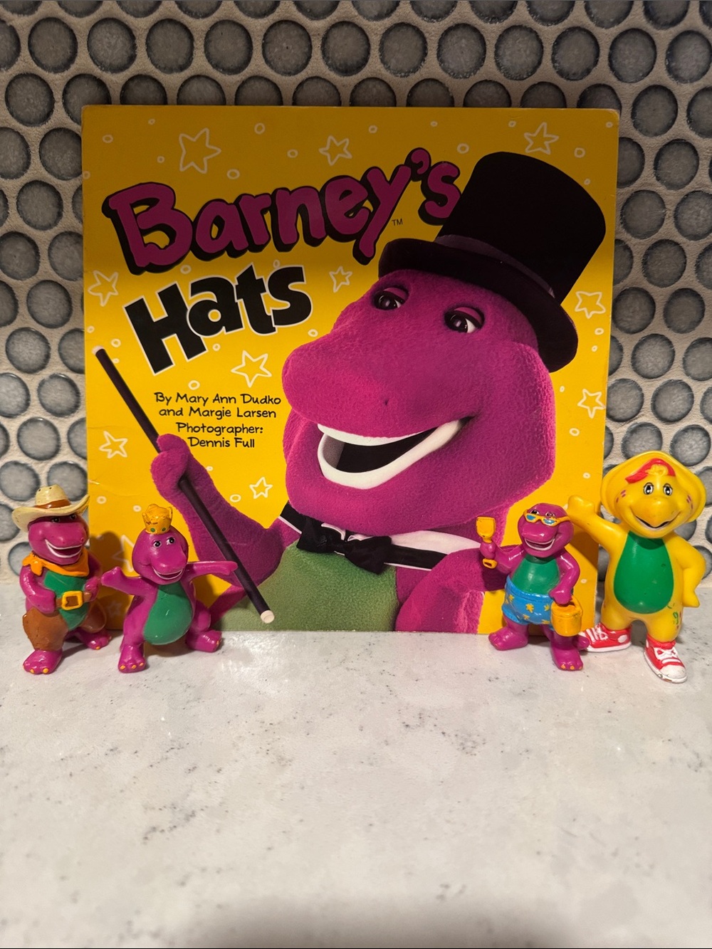 Vintage Barney's Hats Children's Paperback Book 4 PVC Figures BJ Yellow Dinosaur